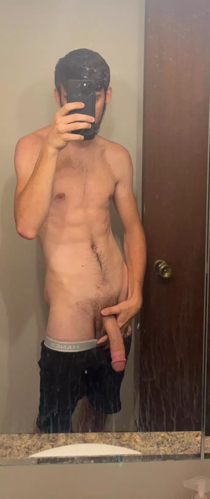 Who could make me harder😈