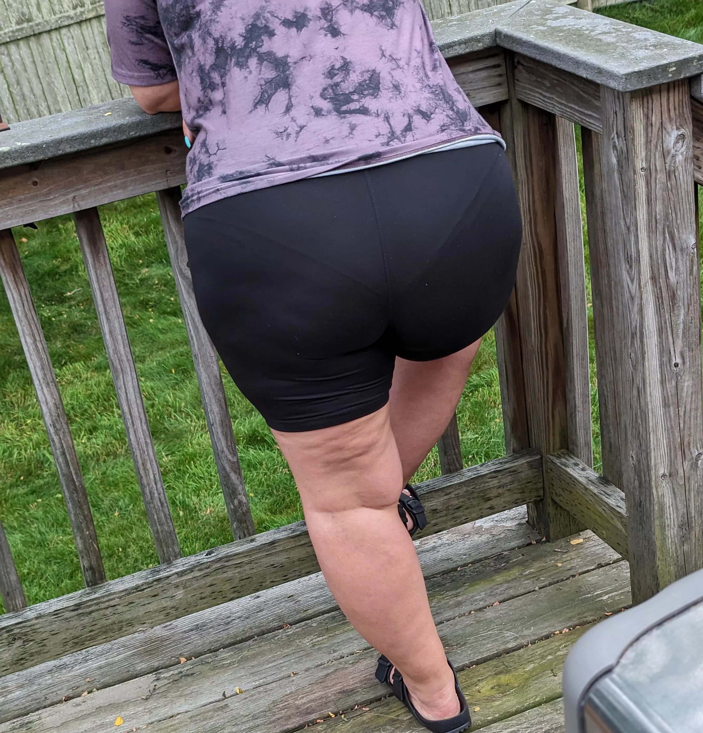 Would u want her at your cookout?