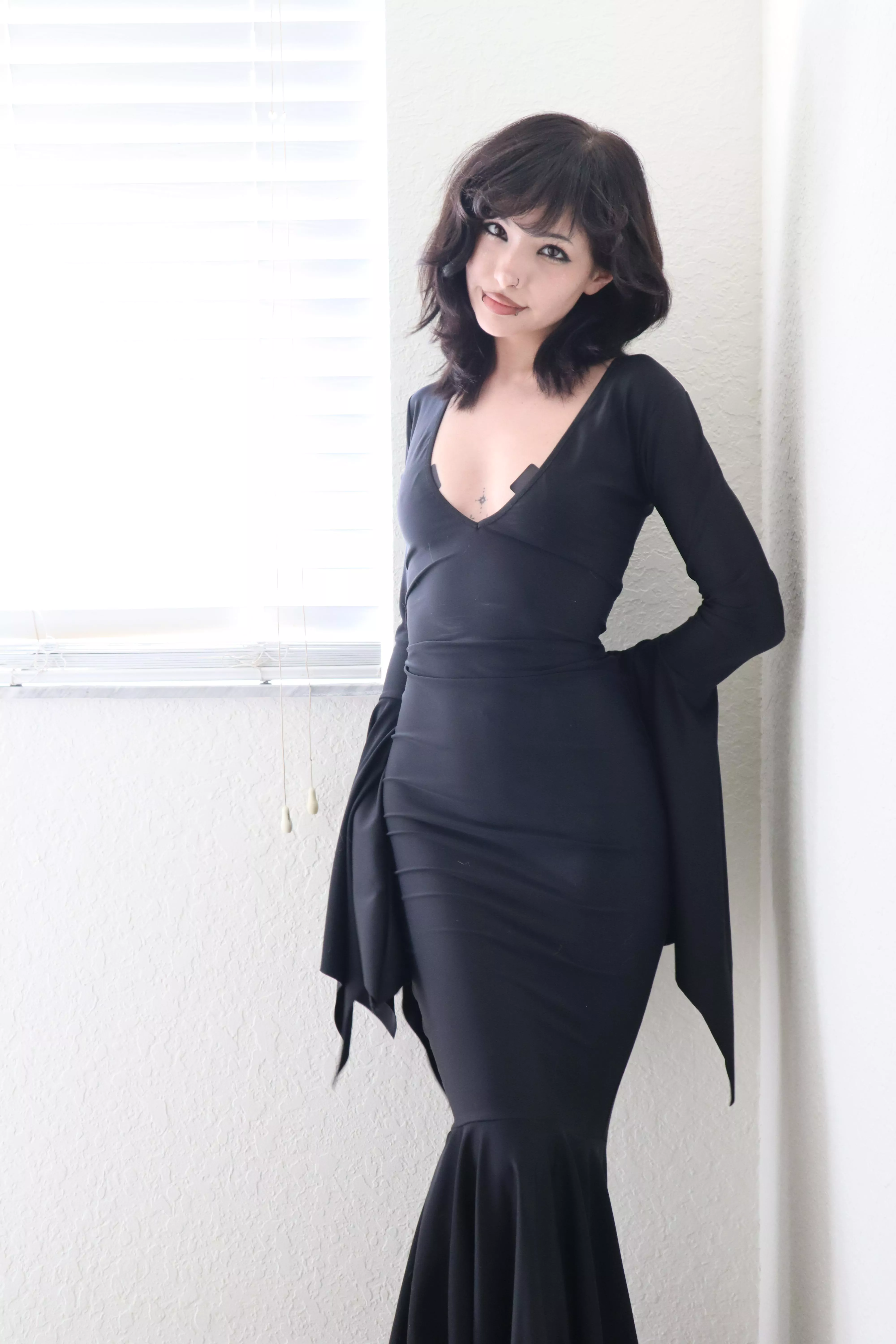 Would you fuck a goth girl like me? 🖤