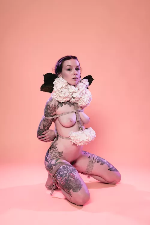 Finch Linden in a floral tie - rope and photo by me OC