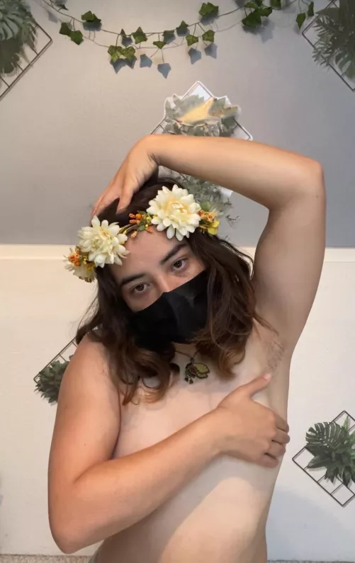 Flower nymph with natural pits