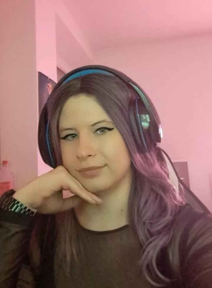 Hey everyone im new☺️ wdy think?