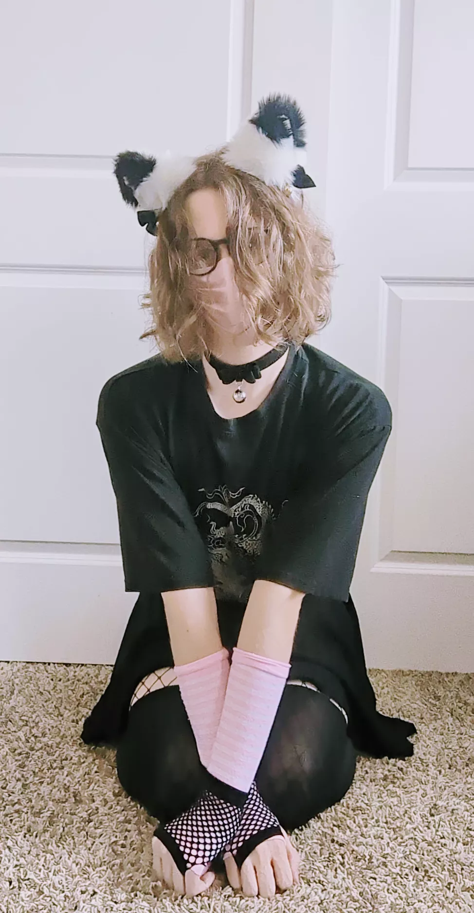 hihi i'm in desperate need of headpats ):