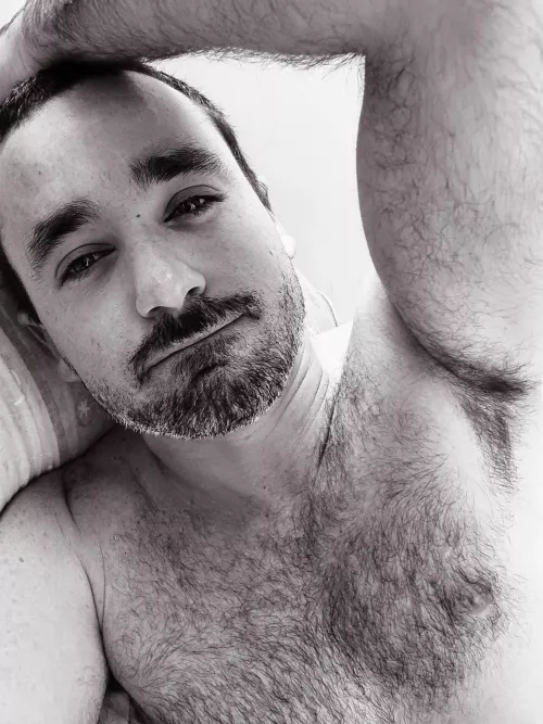 I always feel I look better in b&w... what do you think?