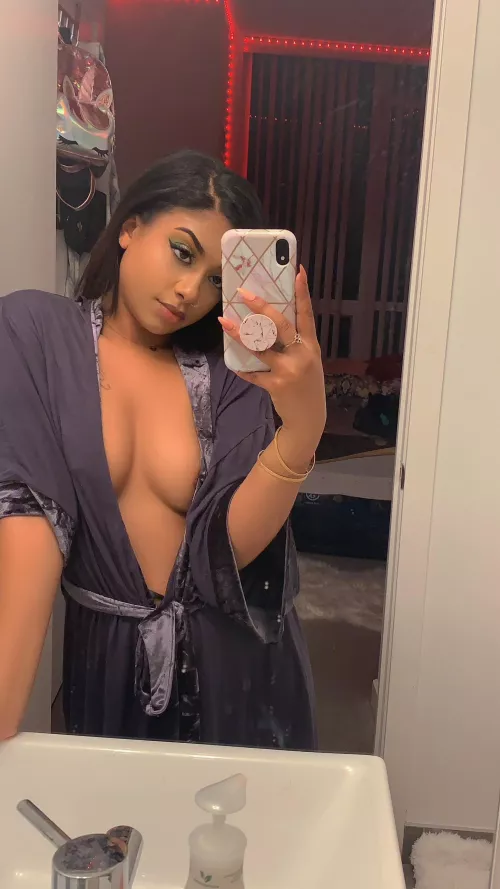 I wanna play with you papi 😏