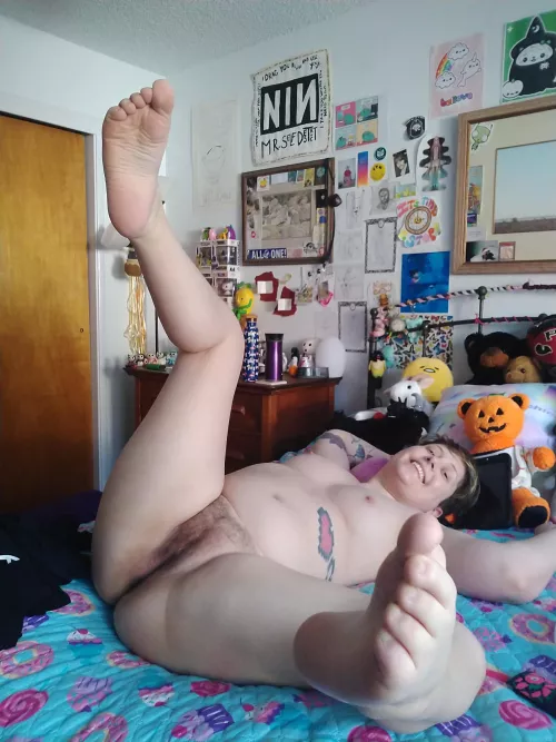 just woke up! who wants to eat me for breakfast?