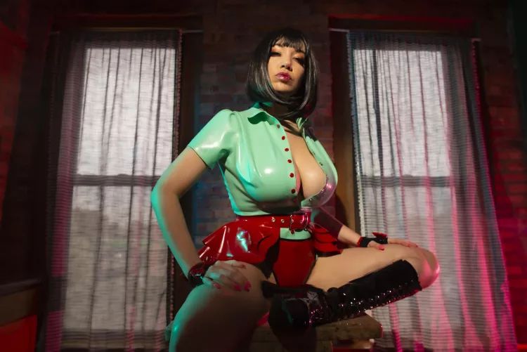 Look as long as you'd like, I know you can't look away