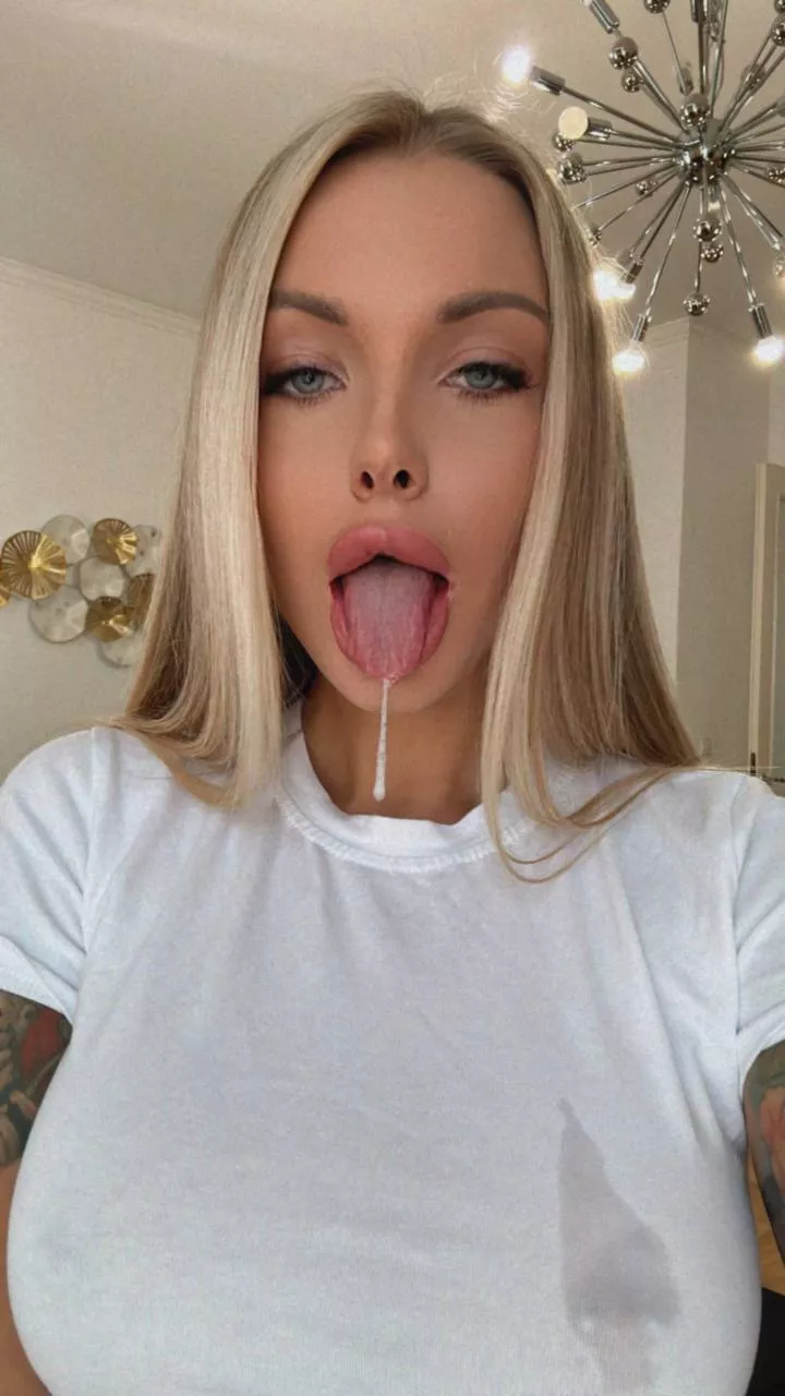 this goes into your mouth [oc]