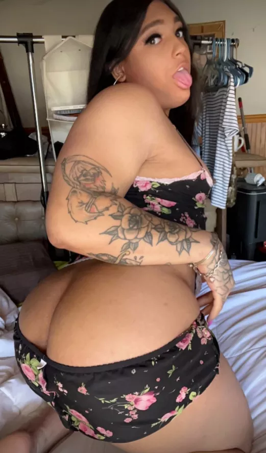 Would you invite this kinda thickness into your bed?
