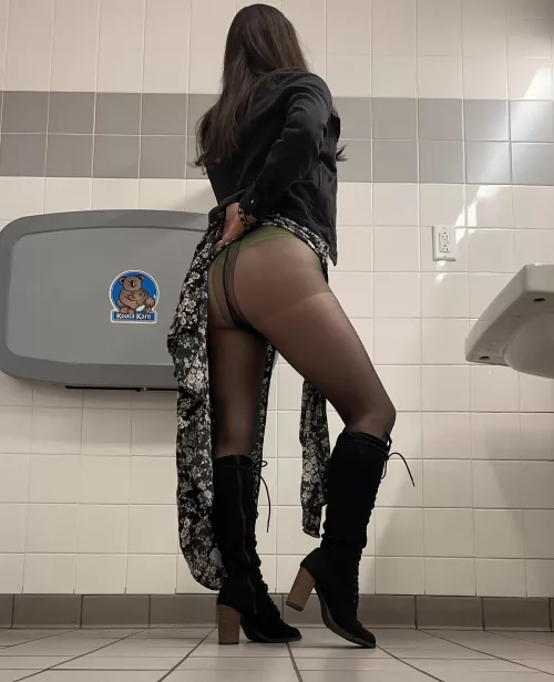 Do you like my pantyhose?