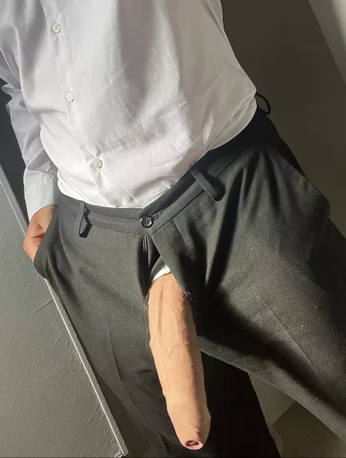 For those of you with a size worship kink.