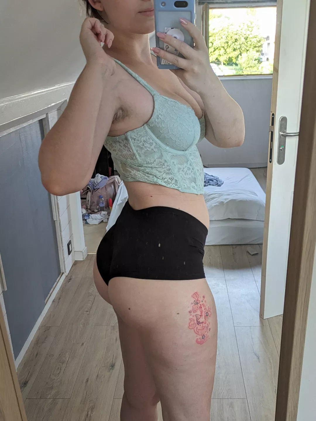 Hairy armpits and new tattoo hehe 👉👈