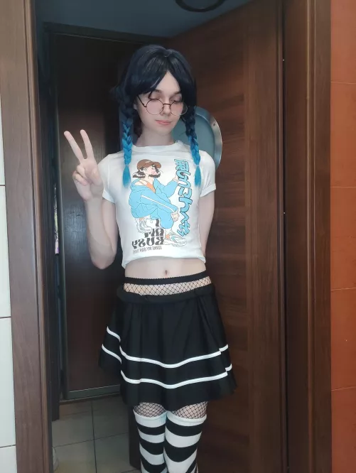 Hii :3 (say it back 😖)