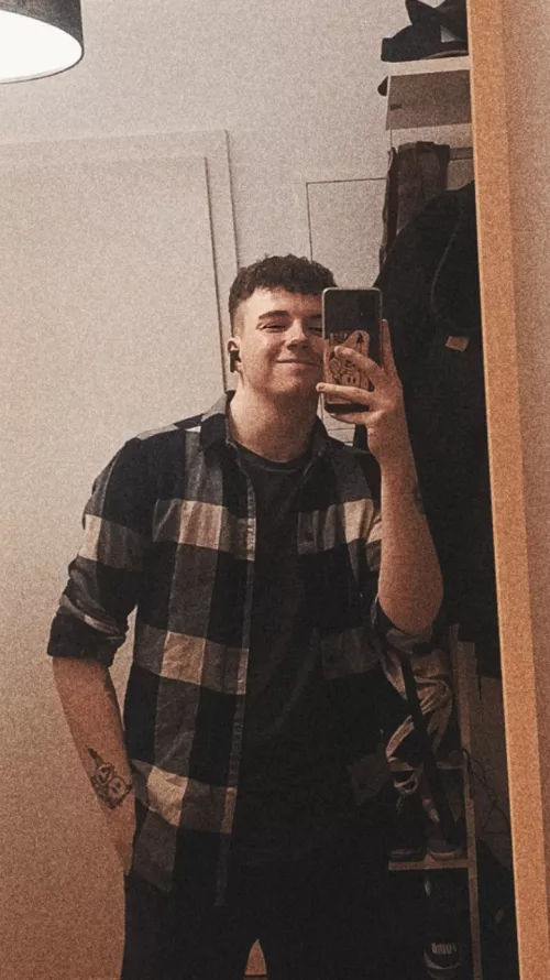 Hope everyone's having a good day :) wanna chat?