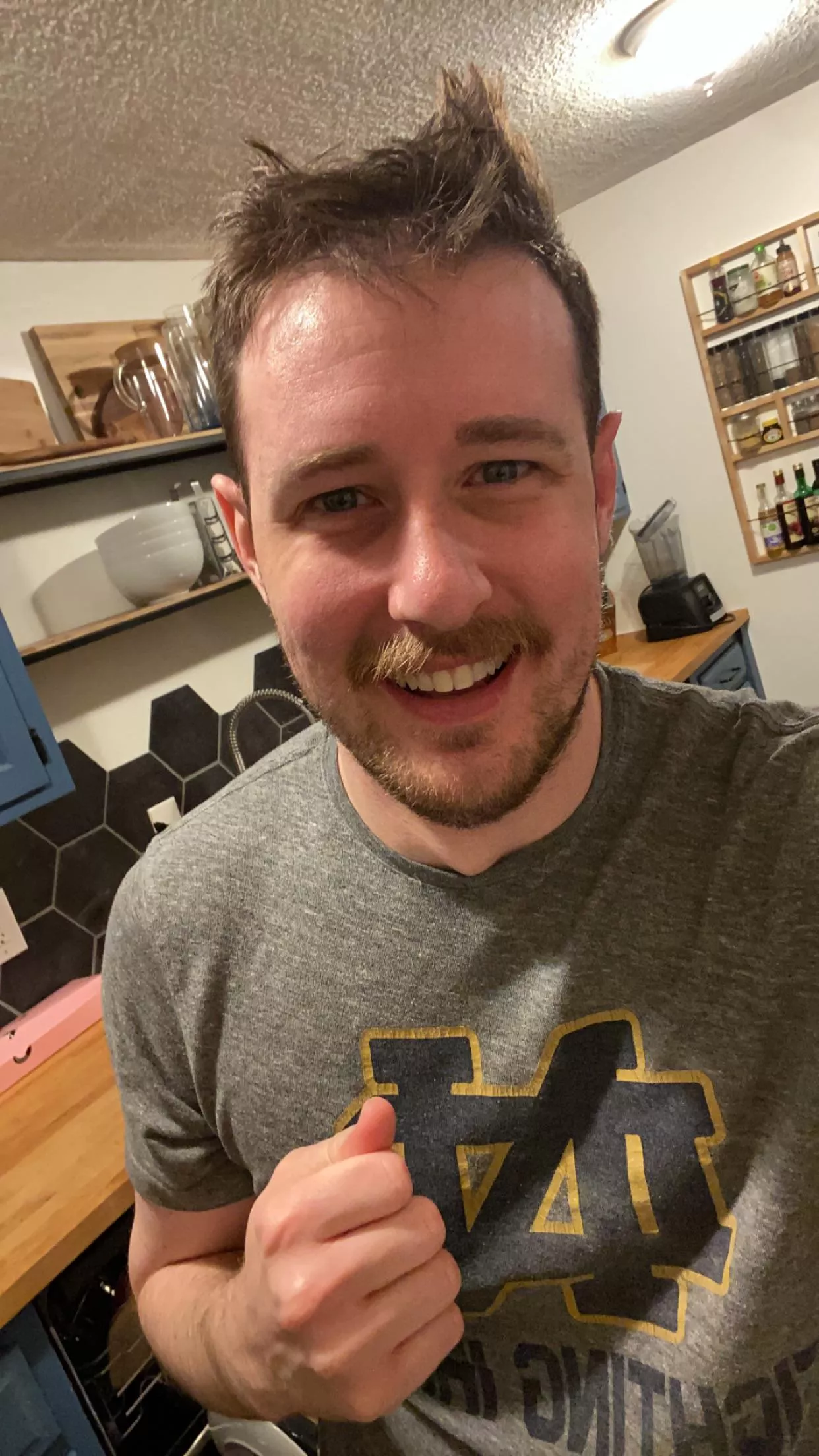 I don’t know what kinda wild bedtimes I’m having but my hair isn’t having it