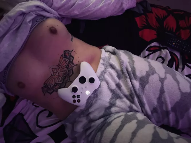 I’m gaming while I post this, can you guess what I’m playing?