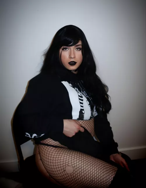 Sorry for the thickness 💚🖤