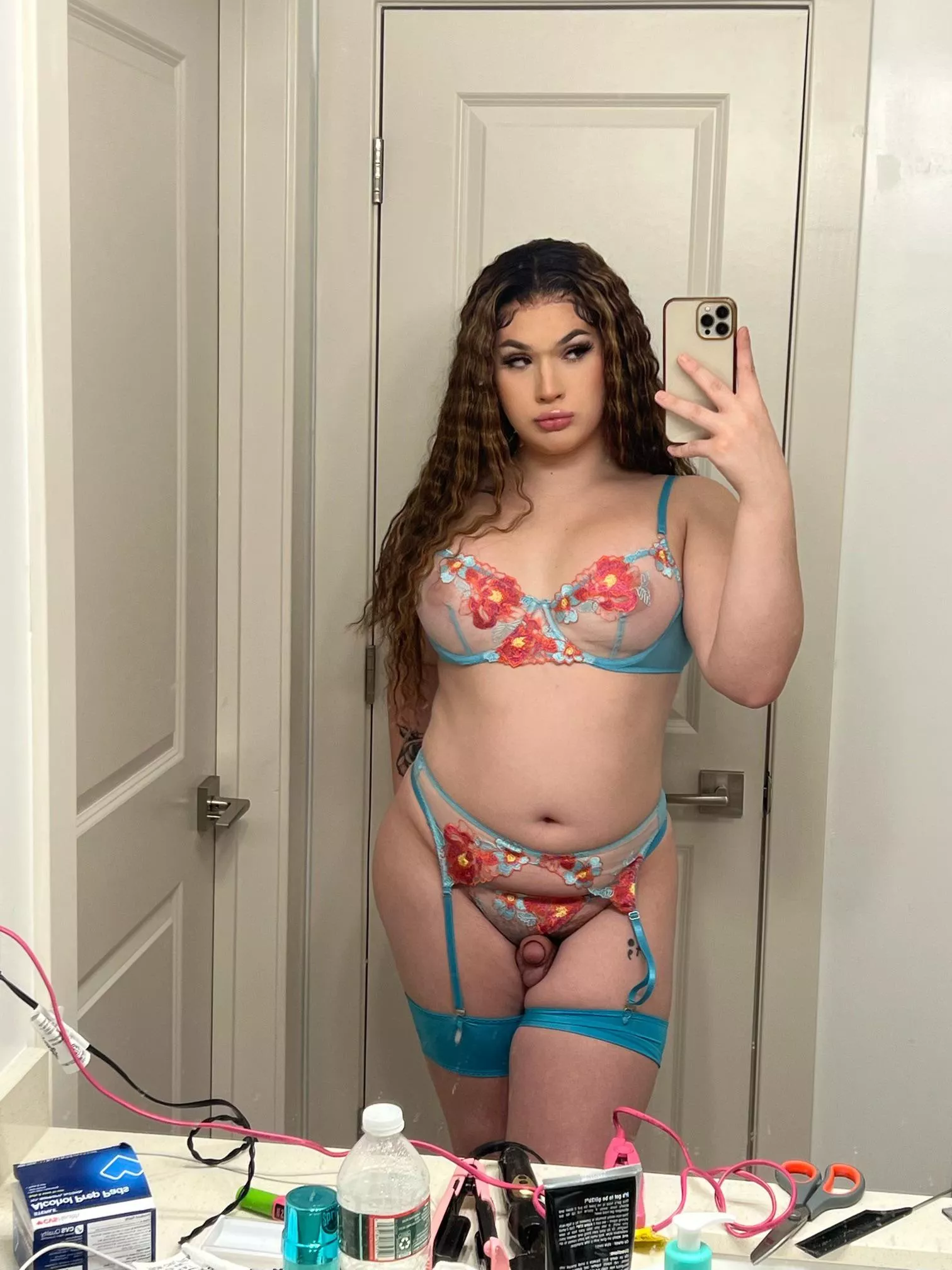 you like my outfit sexy daddy?