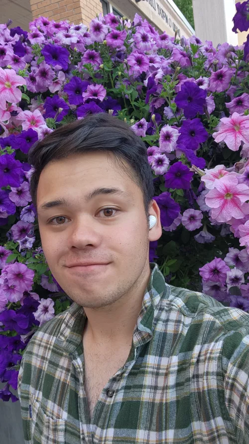 20m anyone wanna chat :)