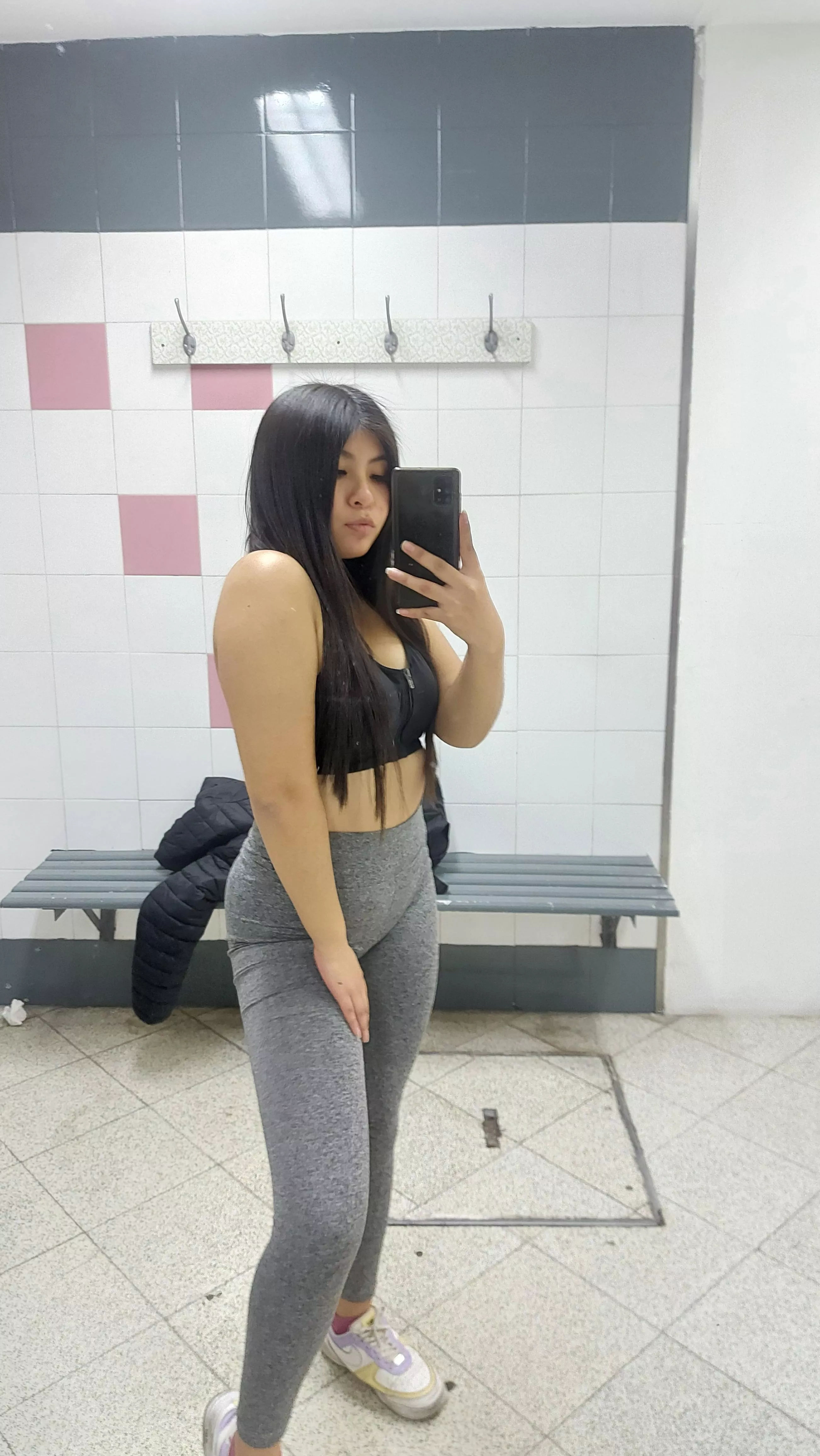 brunette with straight hair