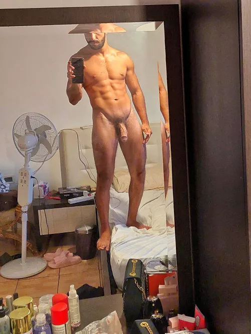 Craving a touch... Any volunteers? 🤔