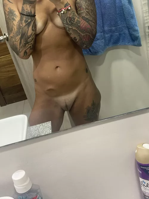 (F) does this little line bother anyone 🙈