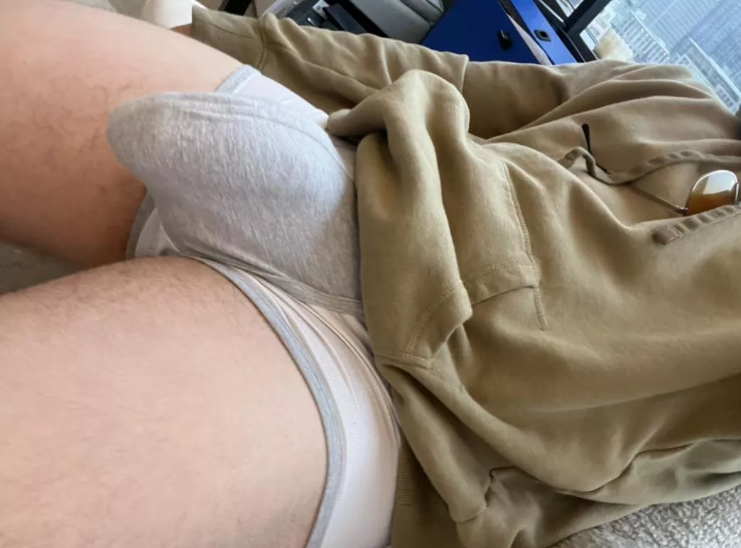 For those of you with a size worship kink. You’re welcome.