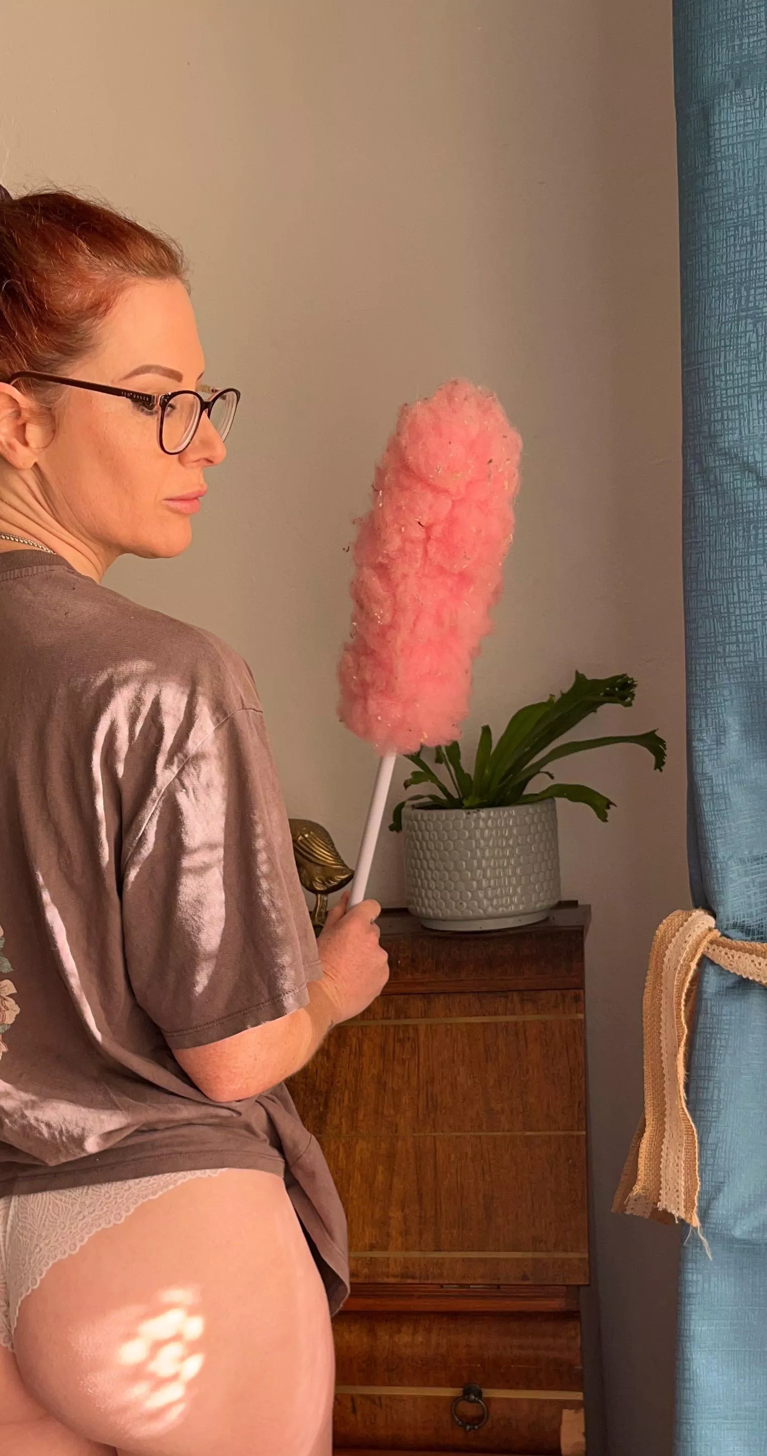 Just trying to get some dusting done 🤭 [F]