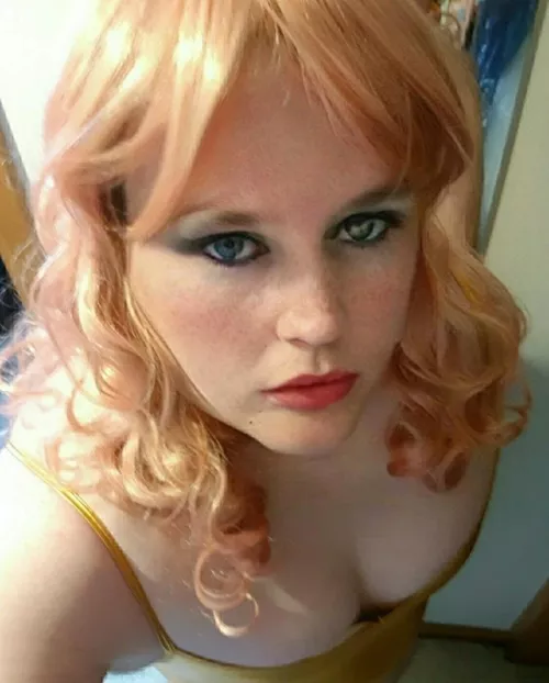 My sisters ex bf wants to use me again... what should I do?!