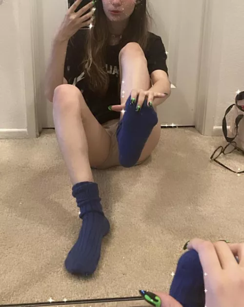 [selling] POV: Your goth gf sent you this while your at work~ All of July BOGO sale on all items~Selling panties/socks/bras and more~ items $15+