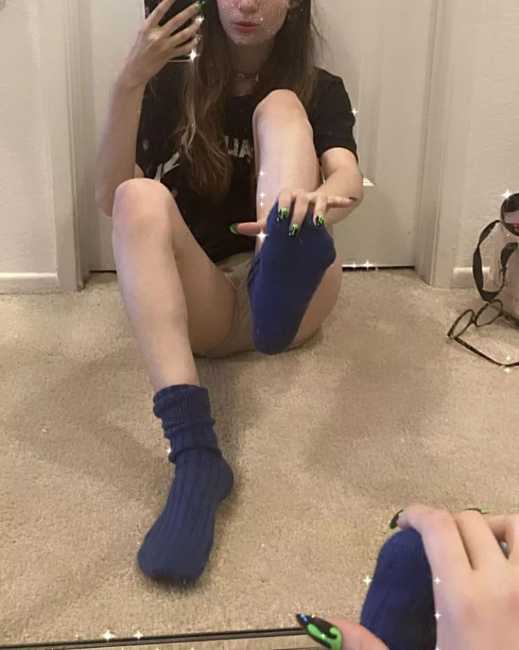 [selling] POV: Your goth gf sent you this while your at work~ All of July BOGO sale on all items~Selling panties/socks/bras and more~ items $15+