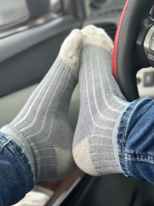 [selling][canada] dm me to book your wear today!!