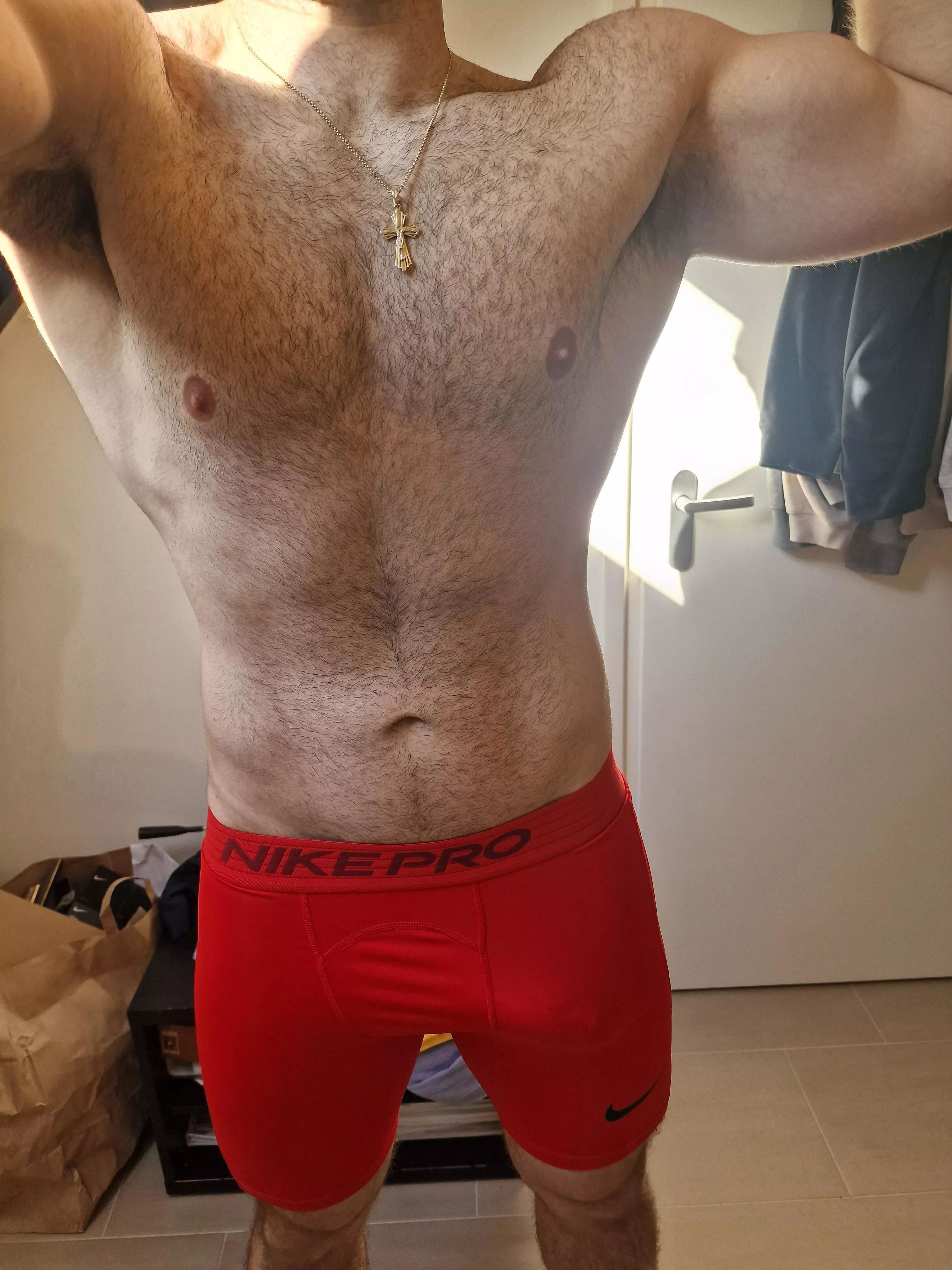 Smell my sweaty hairy pits