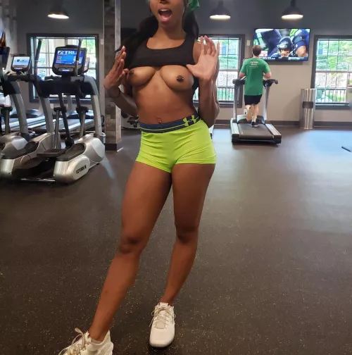 Trying to signal in the play to Russell...👀🏈