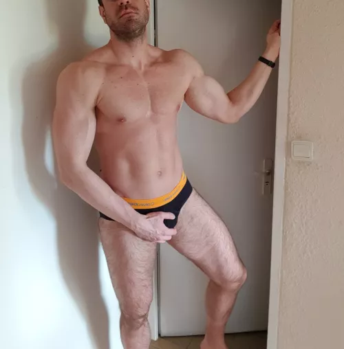 [25y.o, 6'7] Would you take them off?