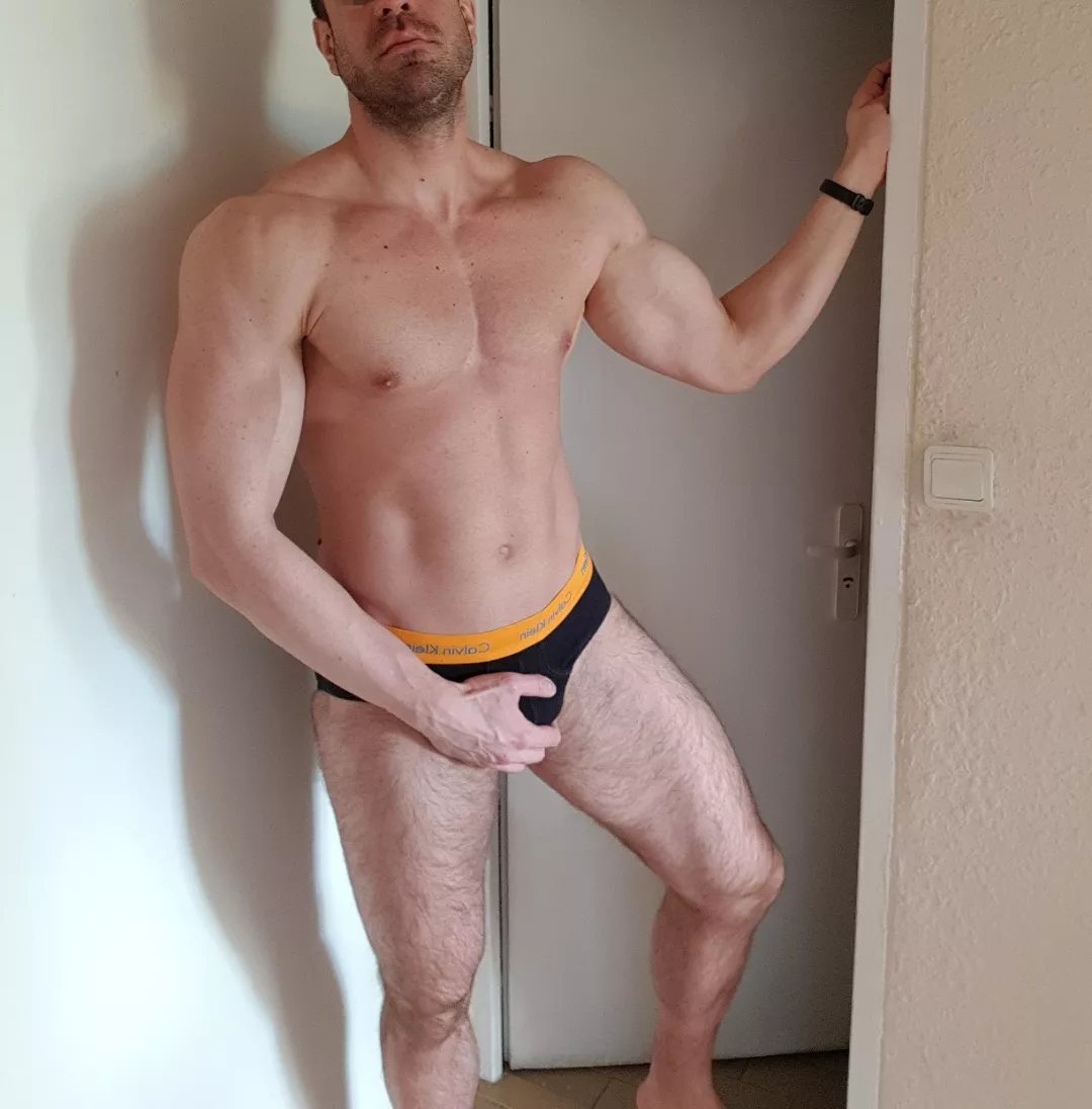 [25y.o, 6'7] Would you take them off?