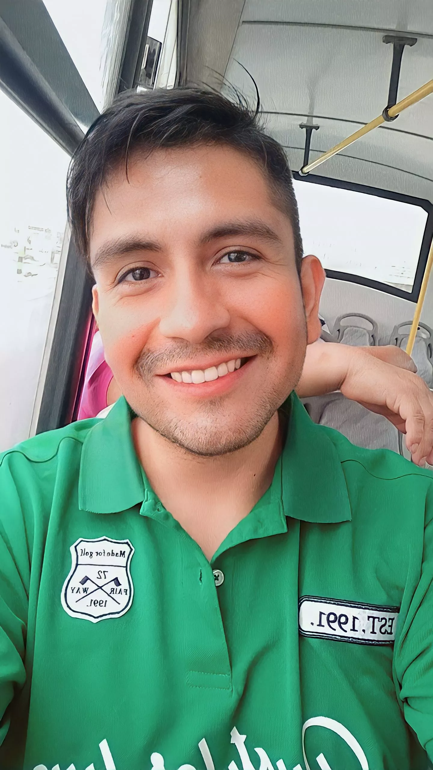 (30) Could you sit next to me on public transport? 😁🚌 (30) Could you sit next to me on public transport? 😁🚌