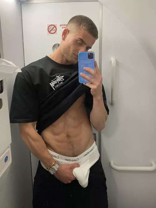 Airplane Bulge