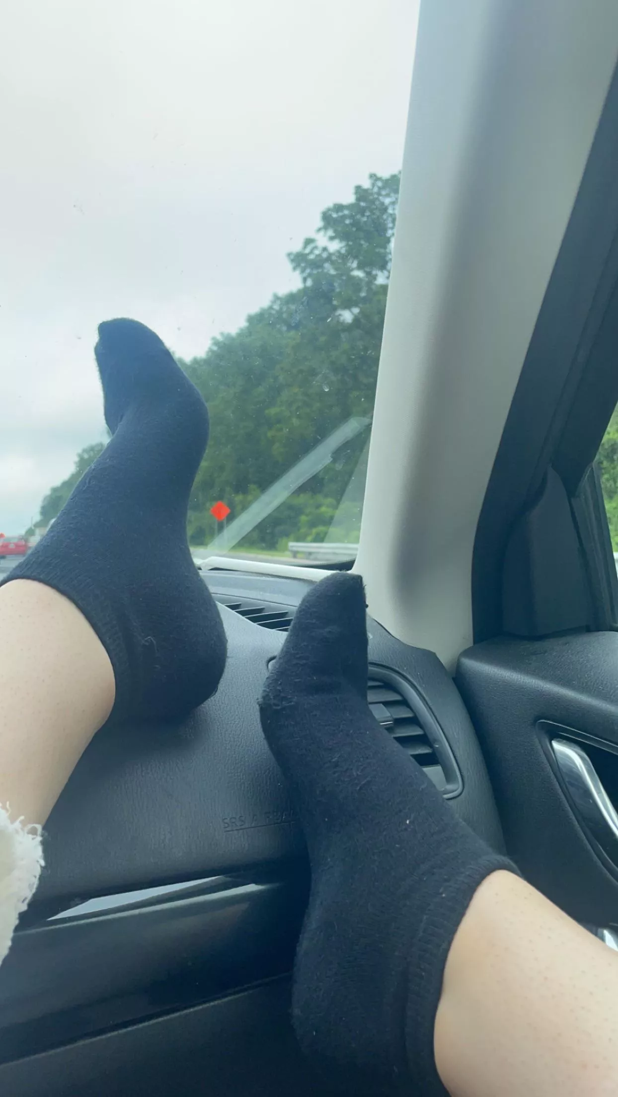 do you like black socks? they are smelly and damp af 🥵💦
