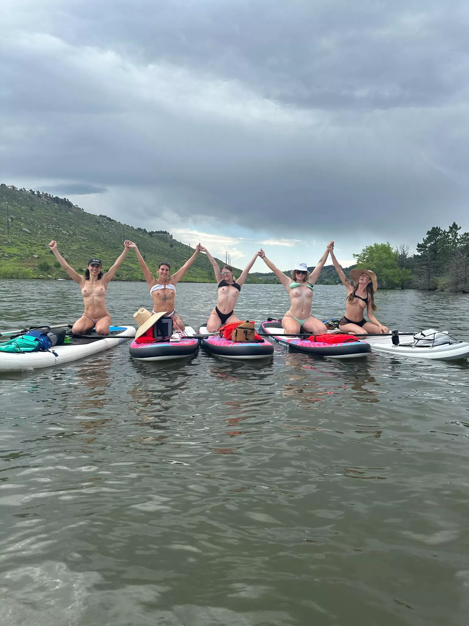 Nothing better than a beach day with the girls (;