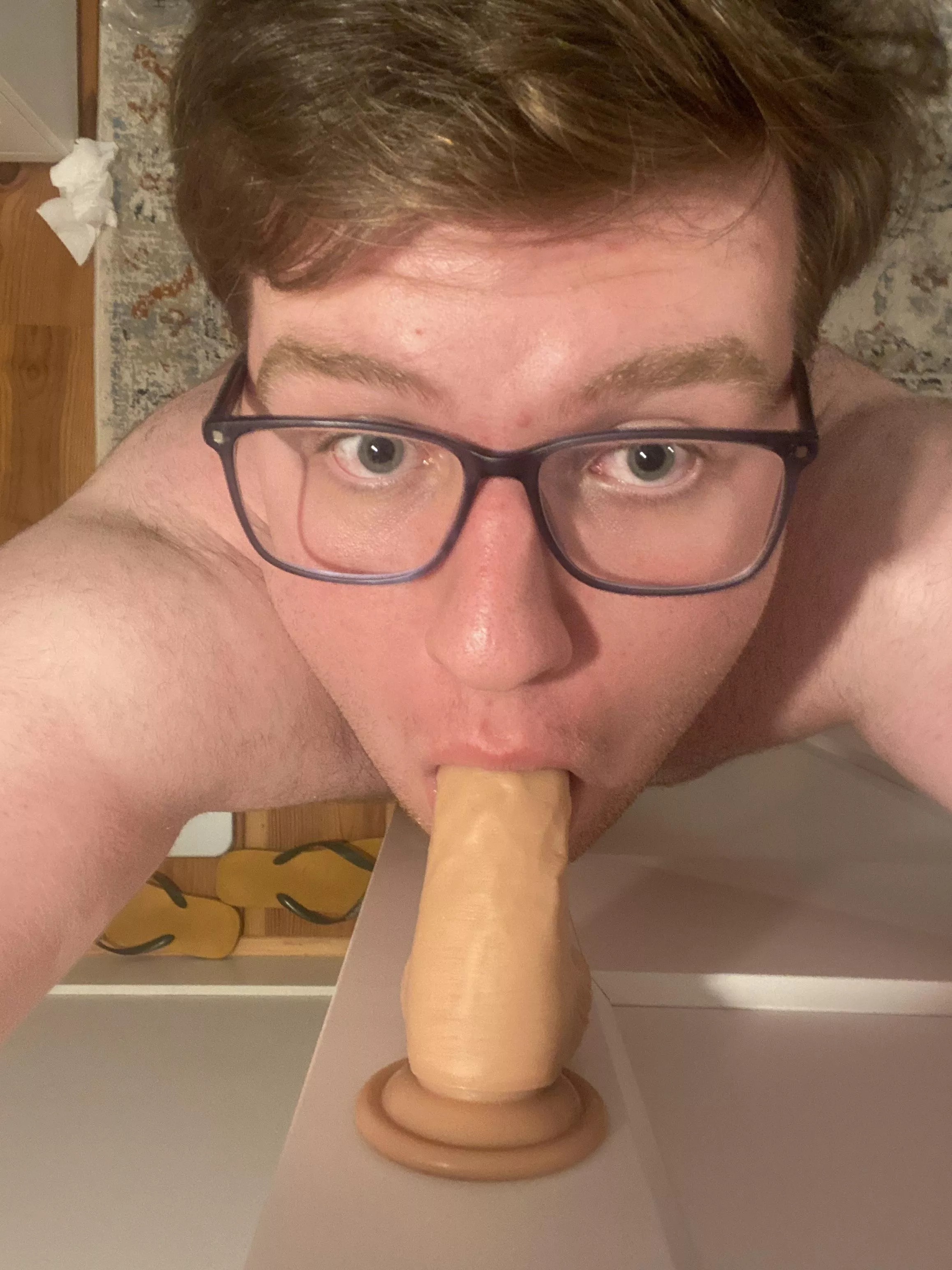 [18] Any hung alpha wanna cam and jerk off while i suck and deepthroat my dildo?