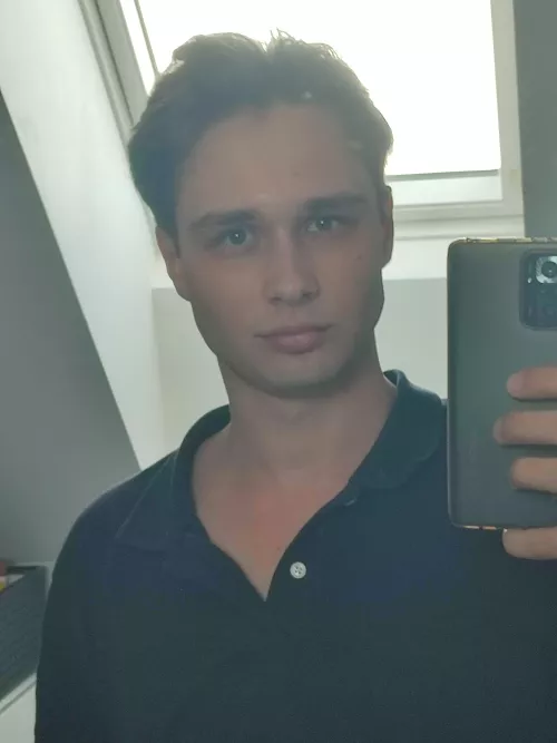 (21) Do you think Czech guys are cute? 😇
