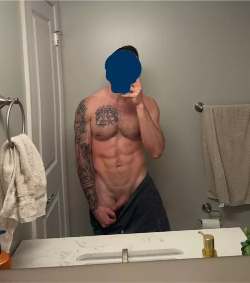 25 ohio, straight curious jock with 6 day load. Hmu at jakewebber00
