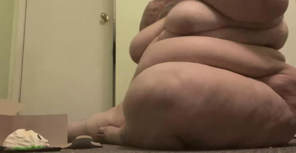 400lbs+ hungry fatty 😋 let’s talk food!