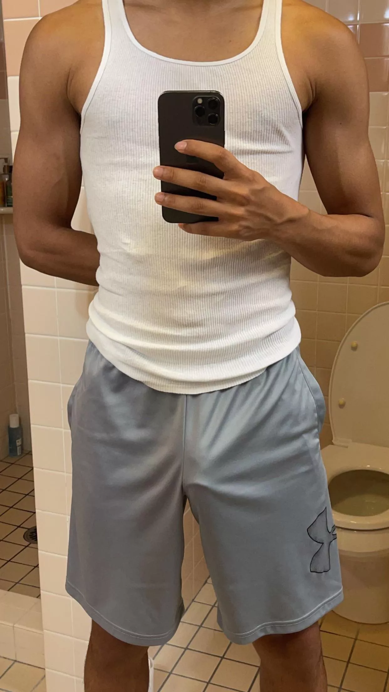 Went to the gym like this.. I hate underwear lol