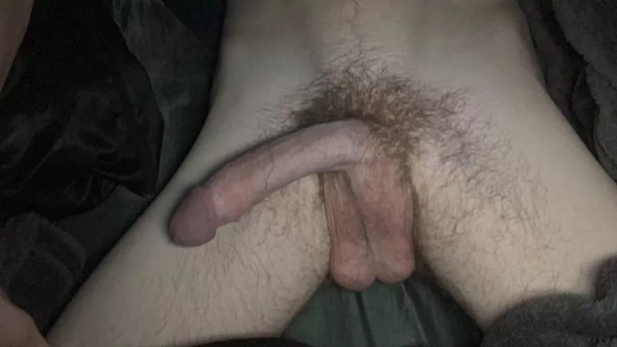 while ur jerking off do you wanna smell my dick ball and ass sweat from my boxers?;) hmu