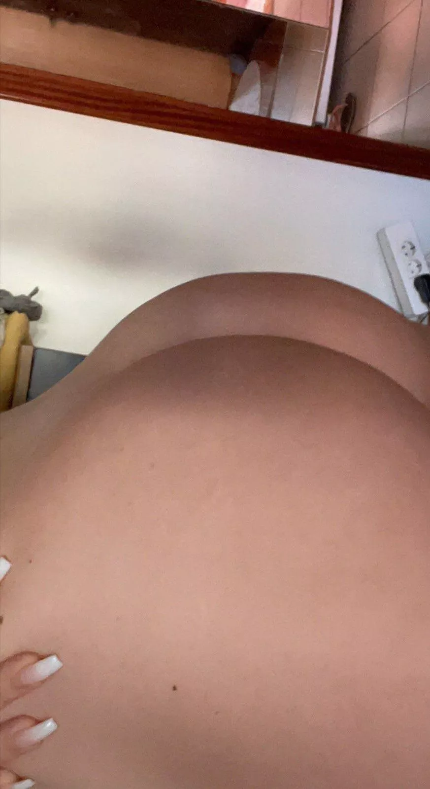 21 [F4M] will sext until you cum if you uvpte this snap: brown202132
