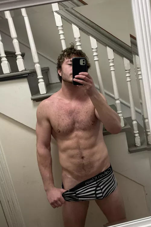 [21] post-gym check in for the bros