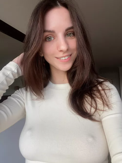 can i wear this braless on our first date?