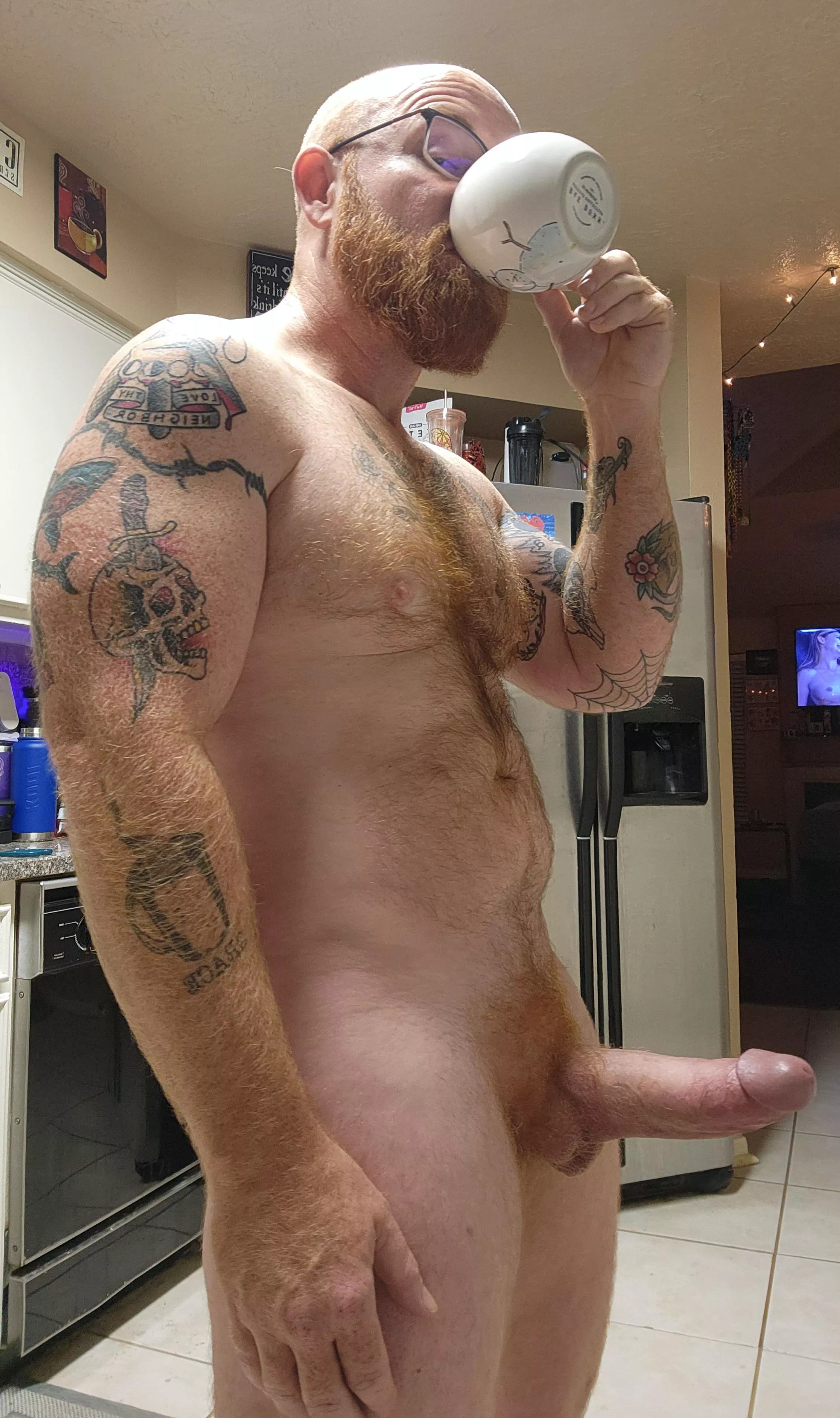 Cum have some coffee with your hung Ginger bro 😋 [42]
